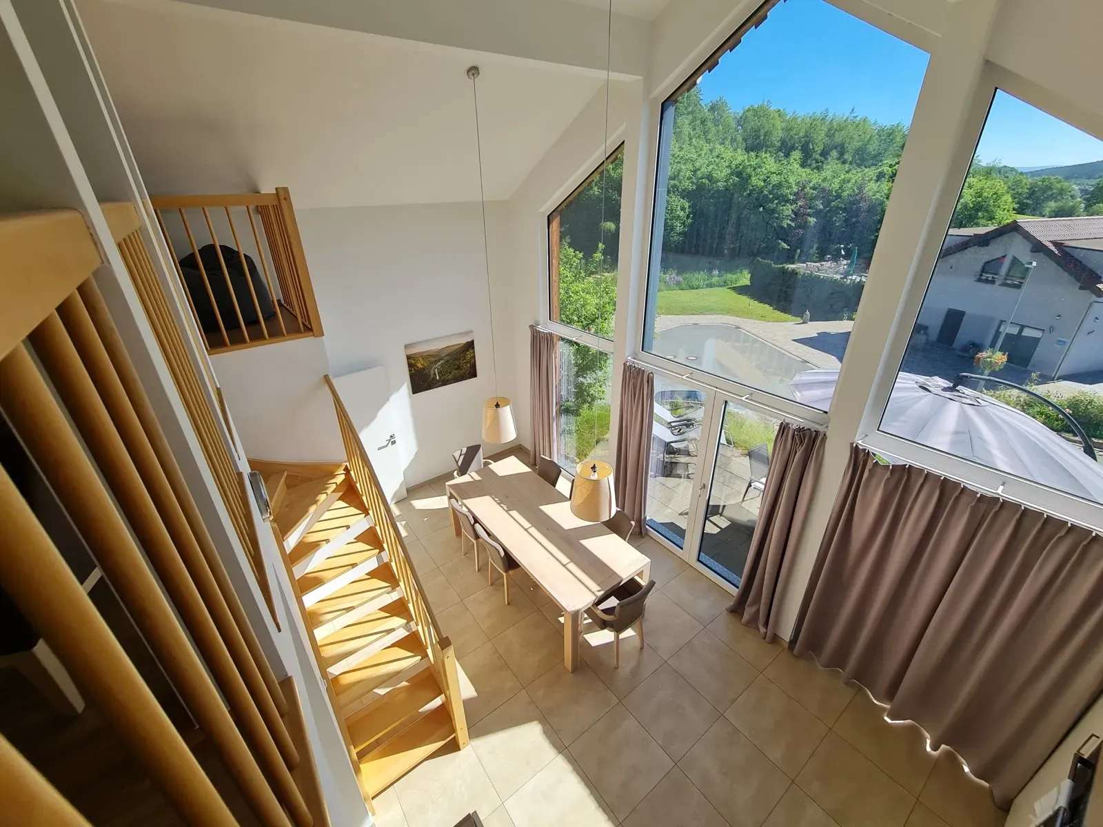 Haus 7: Blick durch den Glasgiebel